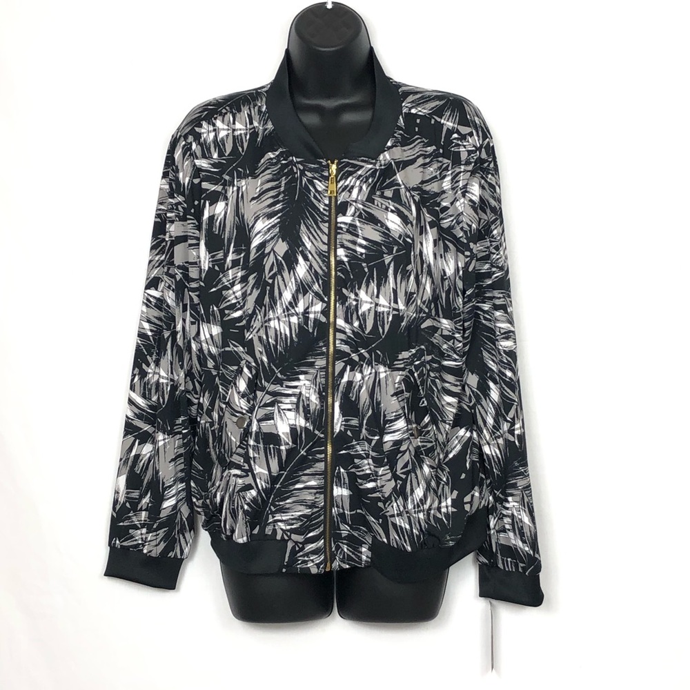 Robert Louis Women’s Black and White Printed Jacket